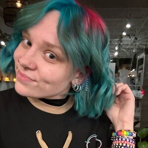 Meet your Posher, Dana